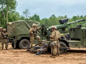 Humvee con un obús de 105mm