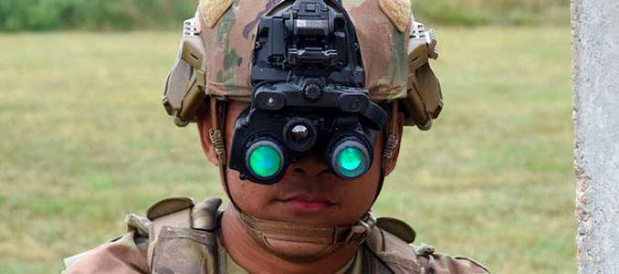 DARPA quiere desarrollar gafas de visión nocturna más ligeras y mejoradas -  El Radar