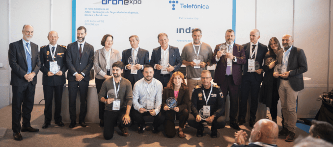 Premiados y finalistas de los I Premios DRONExpo 2024