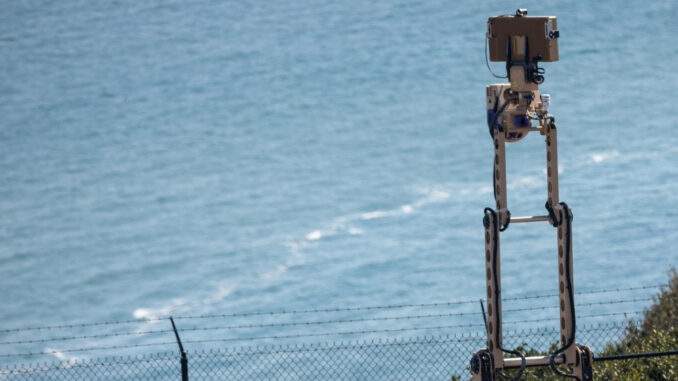 Guardia costera utiliza radares para vigilar las costas